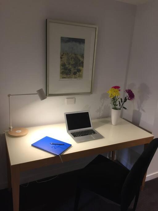 Roma Studio Apartment In Collins Street Melbourne Dış mekan fotoğraf