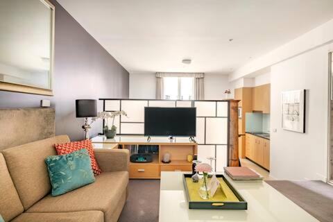 Roma Studio Apartment In Collins Street Melbourne Dış mekan fotoğraf